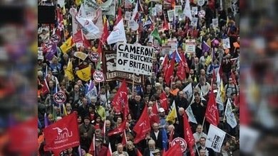 Miles de personas se manifiestan en las calles de Londres