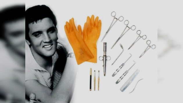 Subastarán instrumentos usados para embalsamar a Elvis Presley