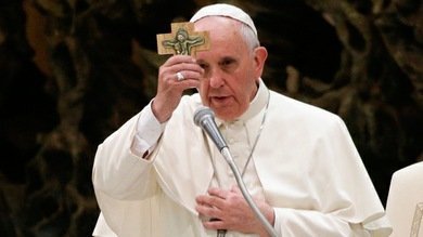 El papa afirma que teoría del Big Bang y la intervención de Dios no se contradicen