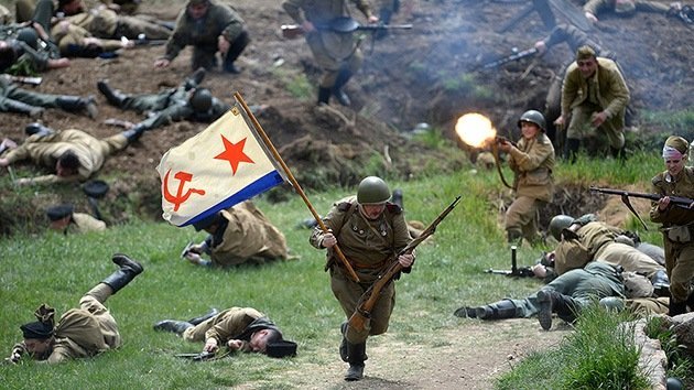 Video: Sebastopol recrea el histórico asalto del Ejército Rojo al monte Sapun