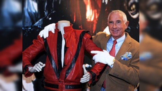 Subastan la chaqueta que vestía Michael Jackson en ‘Thriller’ por 1,8 millones de dólares