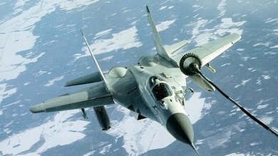 Fuente militar: Siria por primera vez bombardea la frontera con el Líbano