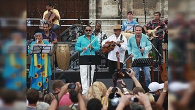 Un cantante ruso en la Plaza de La Habana