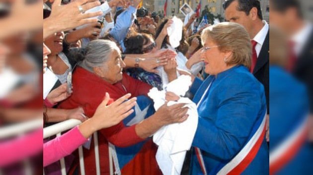 Las chilenas siguen prendadas de Bachelet