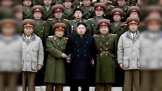 El nuevo líder norcoreano cumple años 'a lomos' de un tanque