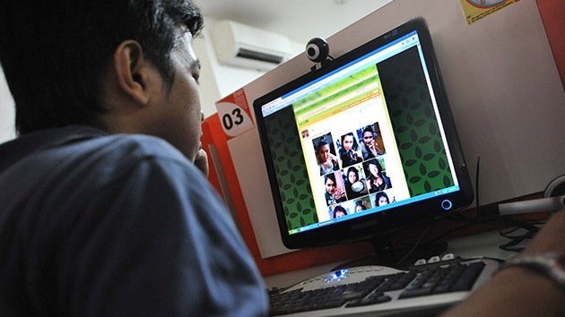 Egipto prohíbe la pornografía en Internet y causa una división en la sociedad