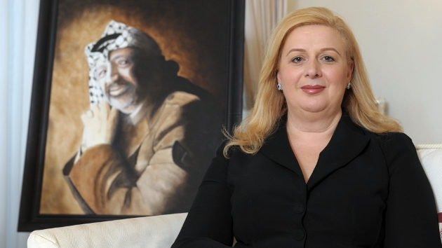 La viuda de Arafat presenta una denuncia oficial por el presunto asesinato de su marido