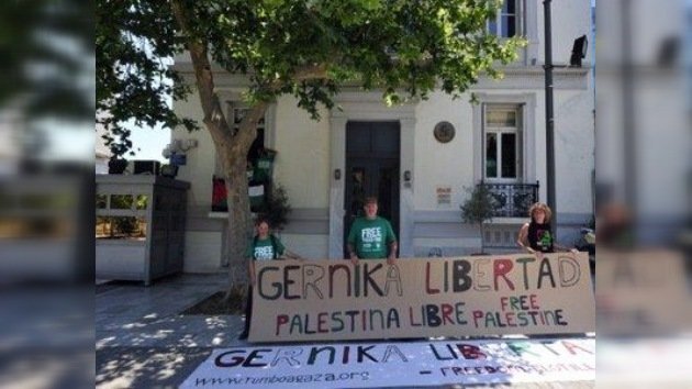 Un grupo de activistas pro palestinos ocupa la Embajada de España en Atenas