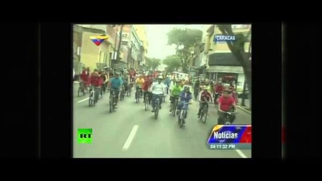 Maduro se cae de la bicicleta durante su recorrido por Caracas