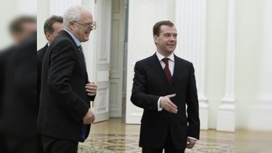 Medvédev promete defender los derechos humanos en Rusia