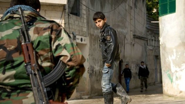 Varios videos demuestran que los rebeldes sirios reclutan a menores