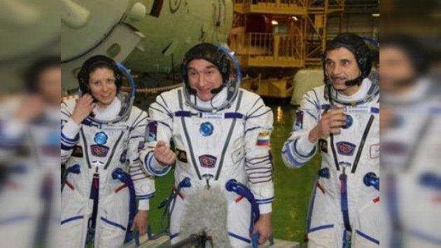 Tres cosmonautas regresan a la Tierra desde la EEI