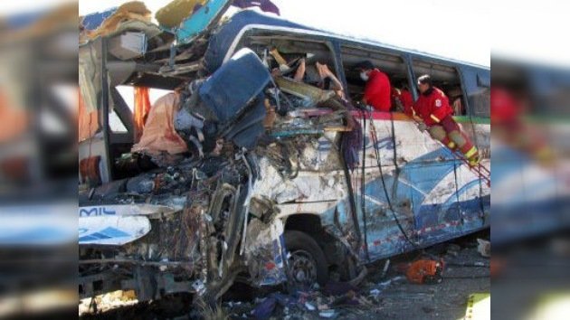 Un accidente de autobús en Perú causa al menos 20 muertos