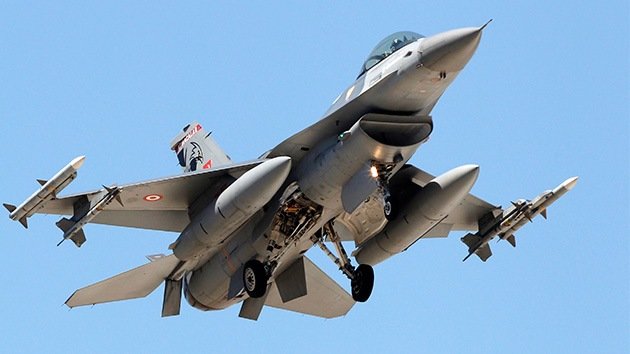 Turquía: Se estrella un caza F-16 del Ejército