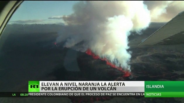 Islandia eleva a naranja el nivel de alerta debido a la erupción de un volcán