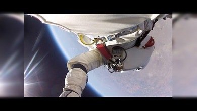 'Gravity' en la vida real: Nuevo e increíble video en primera persona del salto desde el espacio