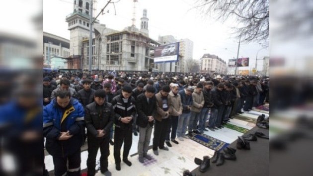 70.000 musulmanes celebran la Fiesta del Sacrificio en el centro de Moscú