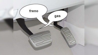 Coche se empotra en una cafetería. ¿Error de elección o defecto de fábrica?