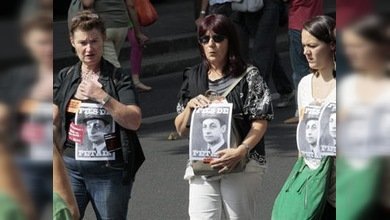 Protestas contra decisión francesa de expulsar a gitanos indocumentados