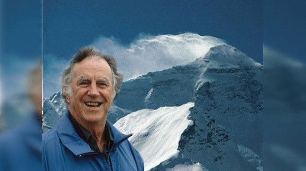 El primer conquistador del Everest no realizará el ascenso póstumo