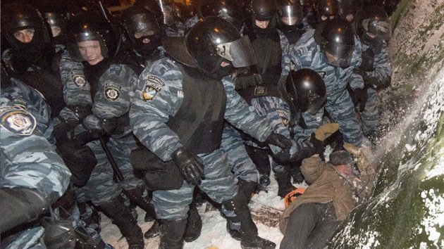 Al menos 10 heridos durante enfrentamientos entre los manifestantes y la Policía en Kiev