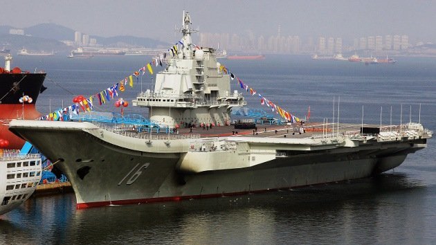 Fotos: La Armada china incorpora su primer portaaviones