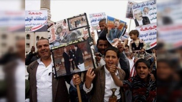 Saleh pone nuevas condiciones para su salida del poder