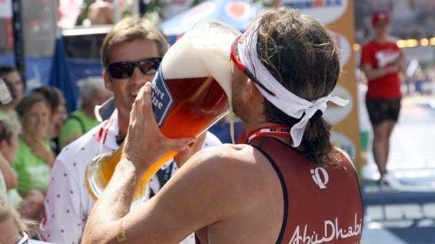 La cerveza hidrata tanto como el agua tras realizar deporte
