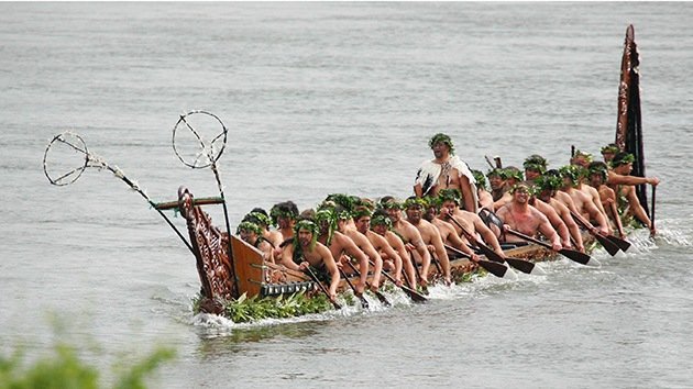Descubren una gran canoa sofisticada de 600 años de antigüedad en Nueva Zelanda