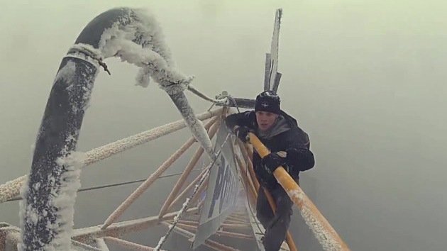 Video y fotos: Escalofriante ascensión al techo de Moscú