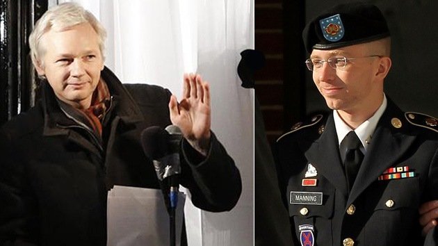Assange y otros activistas demandan más transparencia en el juicio contra Manning