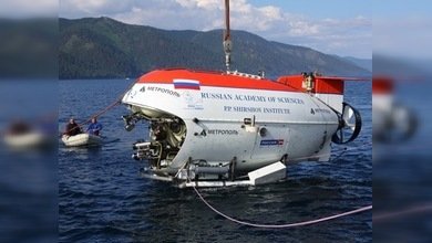 Dos batiscafos se sumergieron al fondo del lago más profundo