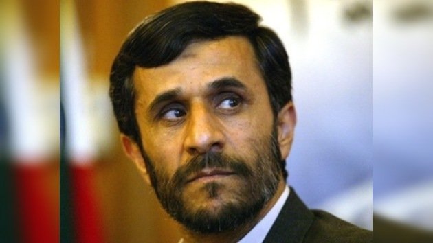 Ahmadineyad critica la posición de Rusia acerca del programa nuclear iraní