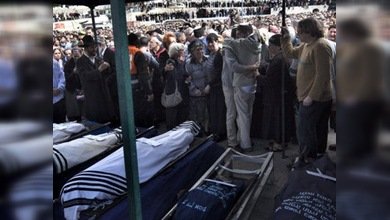 Detienen a dos adolescentes palestinos sospechosos de matar a una familia judía en marzo
