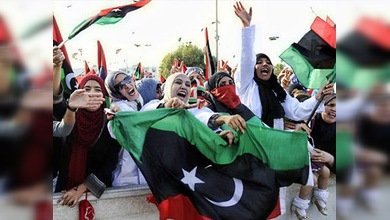 La mujer libia predica en el desierto