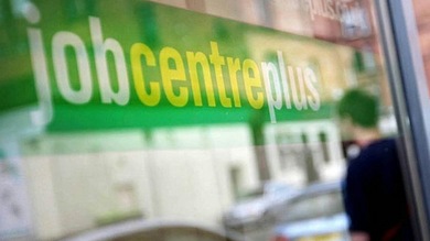 Un hombre se prende fuego por no recibir el subsidio de desempleo