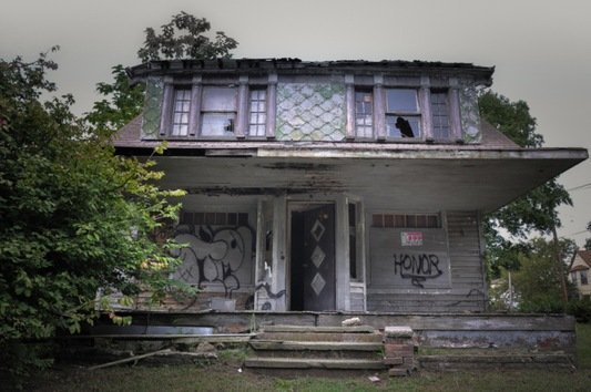 13 famosas casas abandonadas que esconden una historia de terror