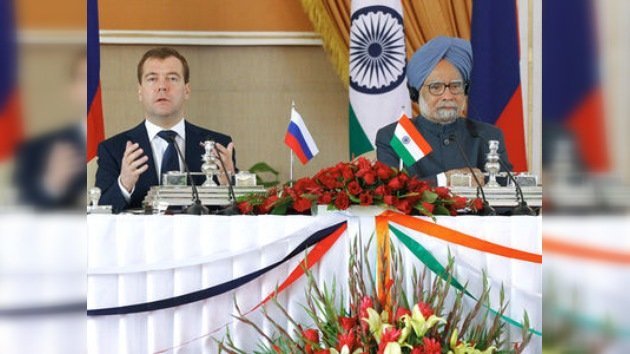 Rusia  y la India firman una treintena de documentos bilaterales
