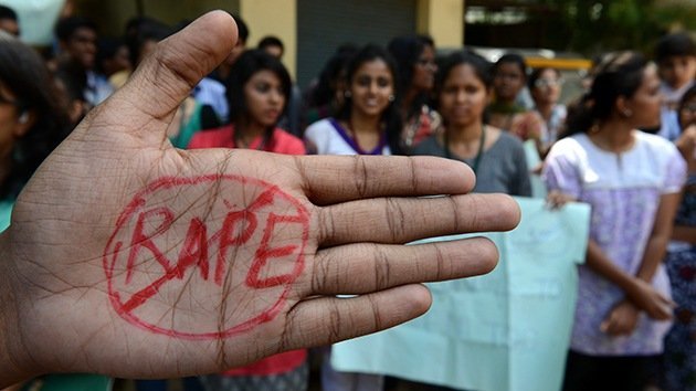 Critican a ministro indio por tachar violación en grupo de "pequeño incidente que dañó el turismo"
