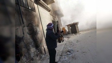 Siria: Al Assad promulga la nueva Constitución, mientras prosiguen los combates