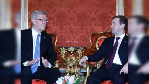 Rusia y Letonia inician el diálogo tras casi 20 años de alejamiento