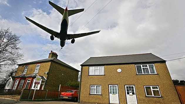 Hallan en las calles de Londres el cadáver de un africano que cayó desde un avión