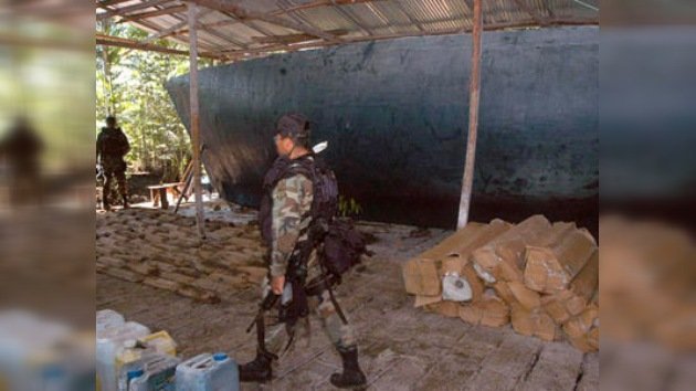 Hallan un narcosubmarino en las aguas del Pacífico colombiano