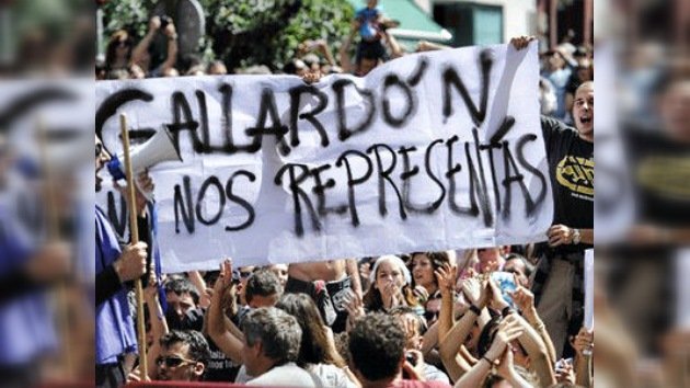 'Indignados’ desalojados de la alcaldía madrileña cuando daban la ‘bienvenida’ a Gallardón
