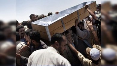 La OTAN niega baja de civiles en ataque a complejo militar de Gaddafi