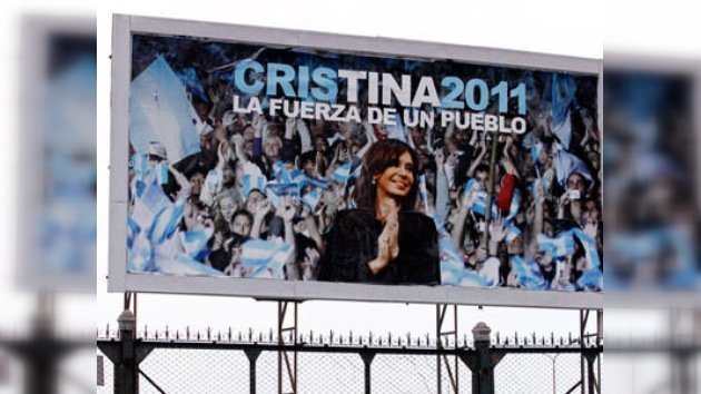 Fernández de Kirchner se mete en campaña con la reeleción en el bolsillo