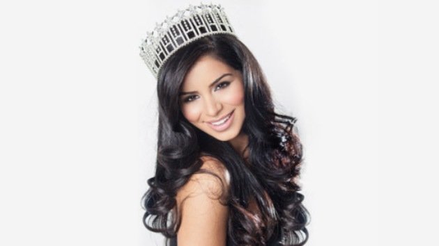 La joven árabe Rima Fakih, coronada una nueva Miss EE. UU.