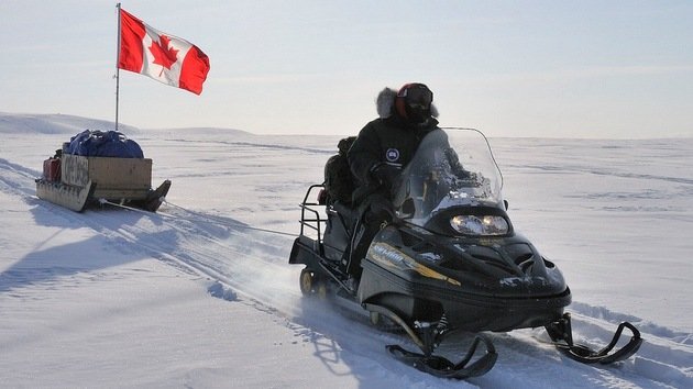 Canadá prueba en secreto una moto de nieve silenciosa para operaciones en el Ártico