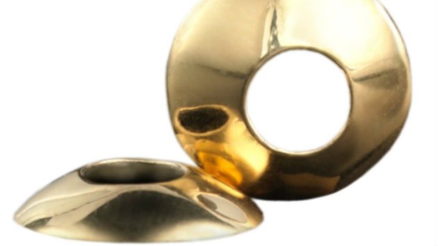 Una joya que entra por los ojos: crean unas lentes de contacto de oro