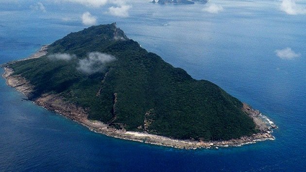 Barcos chinos de patrulla entran en las aguas territoriales que bañan las islas en disputa con Japón
